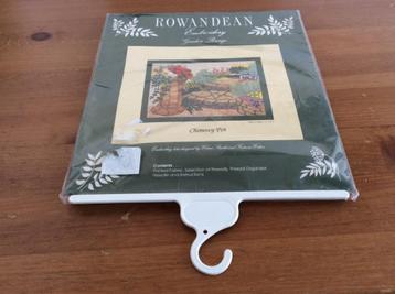 Borduurpakket Rowan Dean embroidery Chimney Pot Garden Range beschikbaar voor biedingen