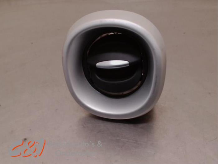 Luchtrooster motorkap links van een Fiat Talento (BLAUW), Auto-onderdelen, Carrosserie en Plaatwerk, Fiat, Gebruikt, 3 maanden garantie