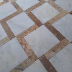 Wit marmer en turks hardsteen getrommeld patroon vloertegel, 60 cm of meer, Nieuw, Ophalen of Verzenden, 10 m² of meer