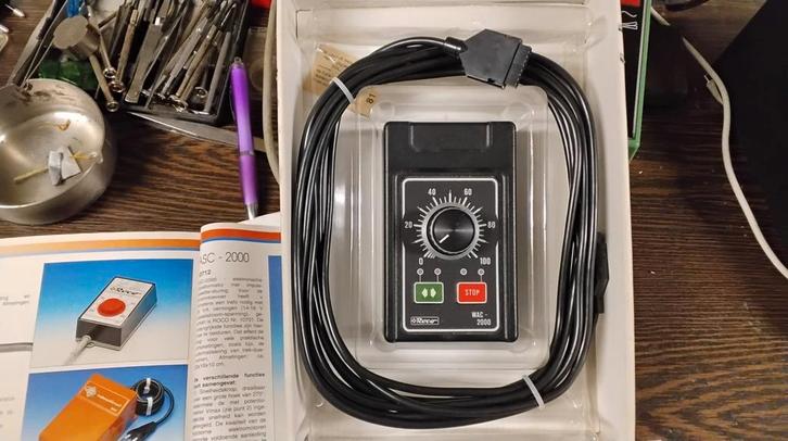 Roco WAC-2000 snelheidsregelaar voor modeltreinen.
Passend b, Hobby en Vrije tijd, Modeltreinen | H0, Nieuw, Transformator of Voeding