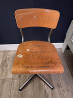 Vintage kinder schoolstoeltje, Kinderen en Baby's, Kinderkamer | Tafels en Stoelen, Ophalen of Verzenden, Zo goed als nieuw, Stoel(en)