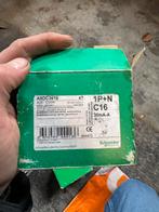 Installatie- en aardlekautomaten, Ophalen of Verzenden, Zo goed als nieuw, Overige typen