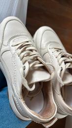 Via vai sneakers 37 roomwit  leer in nette staat, Ophalen of Verzenden, Zo goed als nieuw, Wit, Sneakers of Gympen