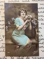 Dame in blauwe jurk (ME), Verzamelen, Ophalen of Verzenden, Voor 1920, Gelopen, Overige thema's