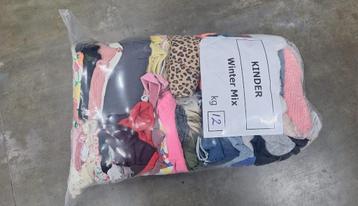Kinderkleding winter mix beschikbaar voor biedingen