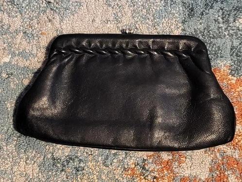 Zwart leren dames clutch / handtas gratis verzenden, Sieraden, Tassen en Uiterlijk, Tassen | Schoudertassen, Zo goed als nieuw