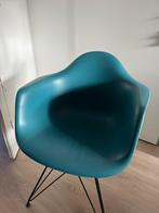 Twee blauwe kuipstoelen, Huis en Inrichting, Stoelen, Ophalen, Zo goed als nieuw, Blauw, Twee