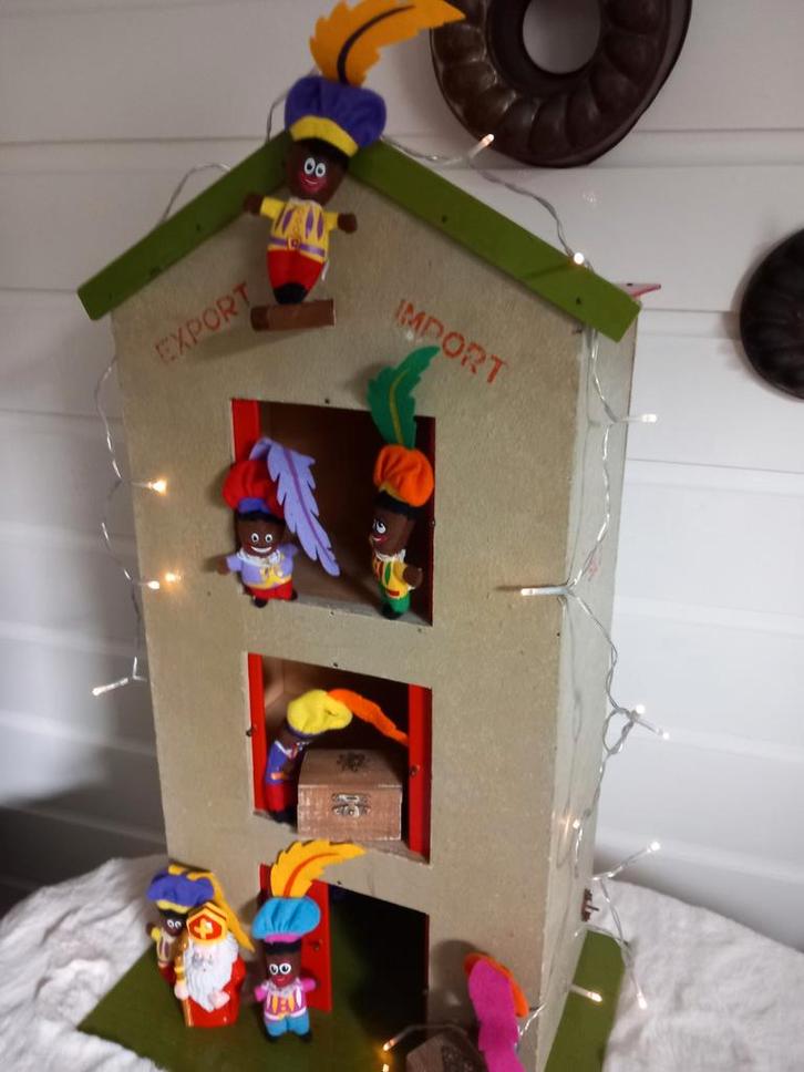 Zwarte pieten pakhuis met sinterklaas, Diversen, Sinterklaas, Ophalen