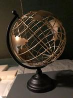 Wereldbol ornament zwart met goud, Huis en Inrichting, Woonaccessoires | Wereldbollen, Ophalen, Nieuw