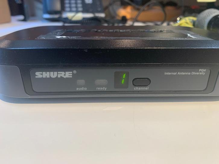 Shure PG4 draadloze ontvanger – M10 frequentieband, Muziek en Instrumenten, Microfoons, Gebruikt, Zangmicrofoon, Draadloos, Ophalen of Verzenden