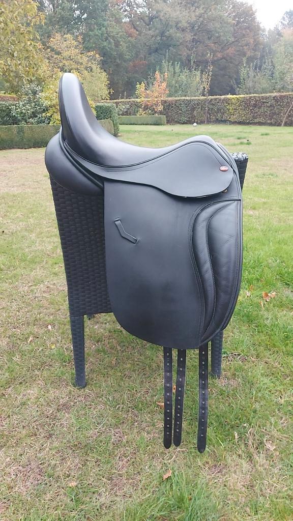 Dressuur zadel Jeffries Liberty 18,5 inch, Dieren en Toebehoren, Paarden en Pony's | Zadels, Zo goed als nieuw, Dressuur, Ophalen of Verzenden