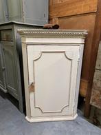 Brocante hoekkast / wandkast, Antiek en Kunst, Verzenden