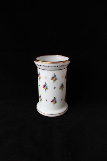 Antieke Franse opaline glas vaas c 1850 beschikbaar voor biedingen