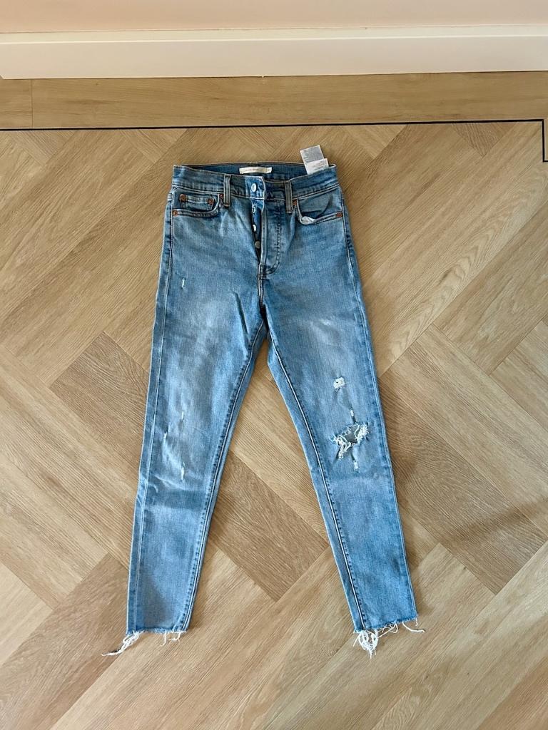 Z.g.a.n. Skinny jeans / spijkerbroek wedgie Levi's, W26, Blauw, Ophalen of Verzenden, Zo goed als nieuw, W27 (confectie 34) of kleiner
