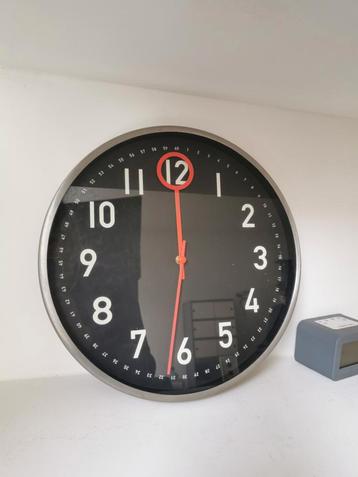 Vintage IKEA 1999 Brushed Metal Silent Clock/ klok Quartz 