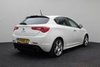 Alfa Romeo Giulietta 1.7 TBi Quadrifoglio Verde 2013 | Airco, Auto's, Alfa Romeo, Gebruikt, 1295 kg, 4 cilinders, Leder en Stof