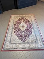 Groot Tapijt met Klassiek Design, 235cm x 155, Huis en Inrichting, Stoffering | Tapijten en Kleden, Gebruikt, Rood, Klassiek, 150 tot 200 cm