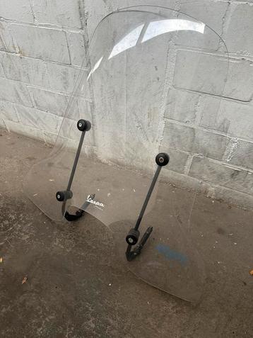 Origineel Windscherm vespa sprint zo goed als nieuw beschikbaar voor biedingen