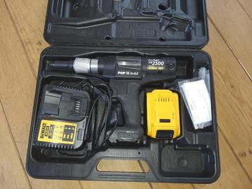 DeWalt PB-2500 Accu Popnageltang incl. accu - lader - koffer beschikbaar voor biedingen