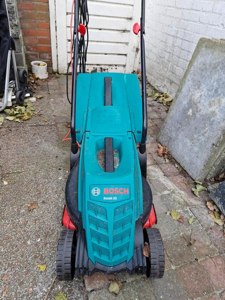 Bosch Rotak 32 Elektrische Grasmaaier, Tuin en Terras, Grasmaaiers, Gebruikt, Elektrische grasmaaier, 30 t/m 39 cm, Cirkelmaaier