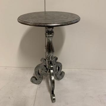 Brocante bijzettafel - massief hout – 40 cm – bij TTM Wonen beschikbaar voor biedingen
