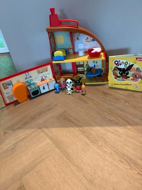 Bing speelhuis met poppetjes en boekje, Kinderen en Baby's, Speelgoed | Fisher-Price, Zo goed als nieuw, Speelset, Ophalen of Verzenden