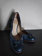 Clarks ,maat 7 1/2 ,leer,dames schoenen, pumps, donkeblauwe, Ophalen of Verzenden, Zo goed als nieuw, Blauw
