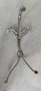Two button Washbasin Tap | Tweeknops Wastafelkraan Chrome, Doe-het-zelf en Verbouw, Ophalen, Zo goed als nieuw, Chroom, Kraan
