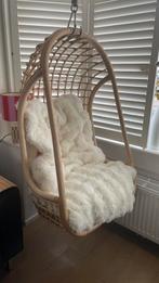 Heerlijke hangstoel met ophangsysteem, Huis en Inrichting, Stoelen, Ophalen, Overige kleuren, Riet of Rotan, Zo goed als nieuw
