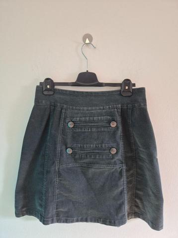 R94 - Grijze Art rok maat L (1) beschikbaar voor biedingen