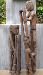 2 HOUTEN BEELDEN PAPUA NIEUW GUINEA, Antiek en Kunst, Kunst | Niet-Westerse kunst, Ophalen of Verzenden