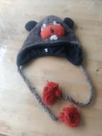 Vrolijke wollen Nepal muts met oorflappen, Ophalen of Verzenden, Zo goed als nieuw, Maat 38/40 (M), Muts