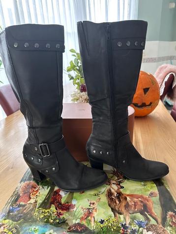 laarzen  leer zwart beschikbaar voor biedingen