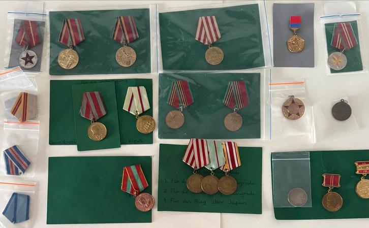 Sovjet Medailles Collectie 19 stuks 3 ribbons Russisch, Verzamelen, Militaria | Algemeen, Overige soorten, Lintje, Medaille of Wings