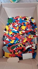 Grote LEGO bak met bouwplaten en trein onderdelen, Kinderen en Baby's, Speelgoed | Duplo en Lego, Ophalen of Verzenden, Gebruikt