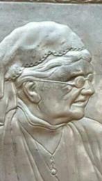 Rechthoekige plaquette met relief portret van emma., Antiek en Kunst, Antiek | Wandborden en Tegels, Ophalen