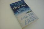Terry Brooks: Angel fire east, Boeken, Ophalen of Verzenden, Gelezen