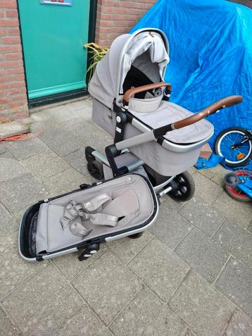 joolz kinderwagen met toebehoren.   beschikbaar voor biedingen