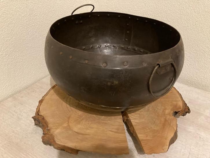 SCHAAL GROOT IRON OLD ROUND DARK BROWN DIA 37 CM NIEUW, Antiek en Kunst, Curiosa en Brocante, Ophalen of Verzenden