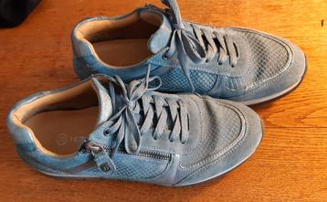 Helioform sneakers beschikbaar voor biedingen