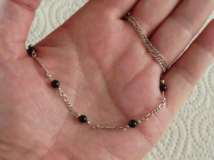 Zilveren ketting (gemerkt 925) sierschakel en onyx bolletjes, Sieraden, Tassen en Uiterlijk, Kettingen, Gebruikt, Zilver, Zilver