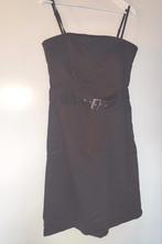Donkerbruine sexy jurk met riem - Maat M, Maat 38/40 (M), Zwart, Nieuw, Ophalen of Verzenden