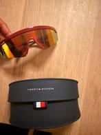 Tommy Hilfiger Shield Zonnebril - Rood/Oranje, Overige merken, Zonnebril, Ophalen of Verzenden, Zo goed als nieuw