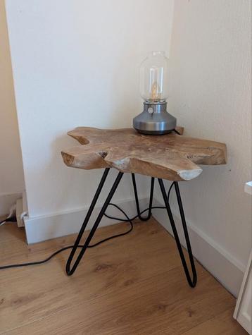 Vintage Side table/Stylish Solid Wood Side Table beschikbaar voor biedingen
