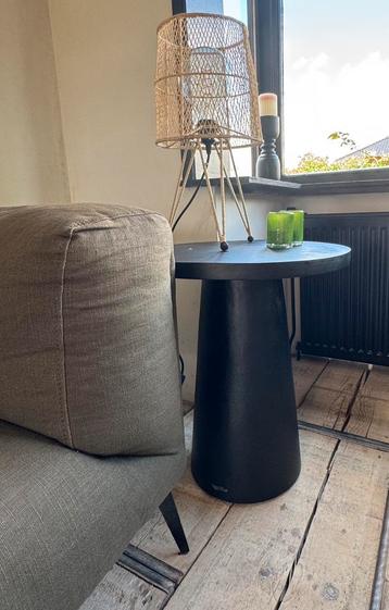 Elegant tafeltje van Bazar Bizar 57x50 beschikbaar voor biedingen