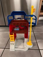 Vintage Brandweerkazerne van Fisher price met toebehoren., Kinderen en Baby's, Speelgoed | Fisher-Price, Ophalen, Gebruikt, Speelset