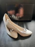 Studio London bruidsschoenen maat 37 nieuw €15, Ophalen of Verzenden, Nieuw, Schoenen