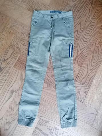 Cargo broek 152 beschikbaar voor biedingen