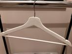 Witte kledinghangers 50 stuks wit hout kleding dames heren, Ophalen, Zo goed als nieuw, Hout