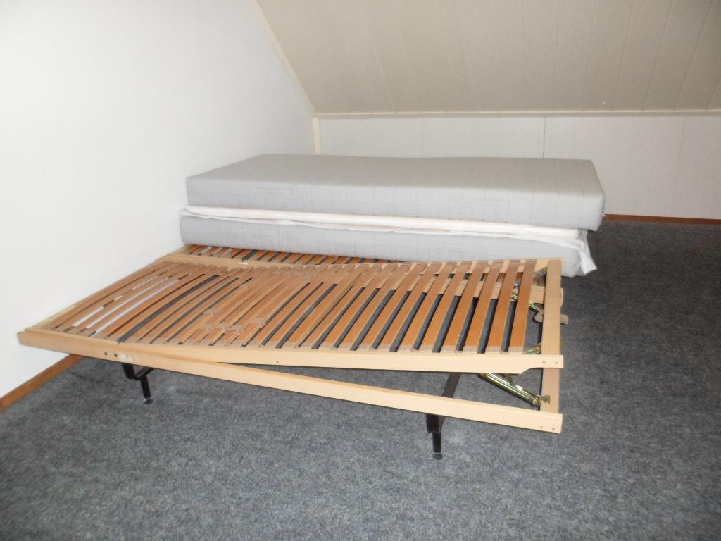 Twee persoons bed, Ophalen, Tweepersoons, 180 cm, Hout